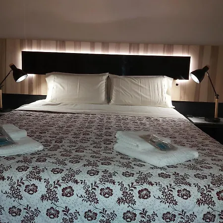 Charming 1-bed House In *