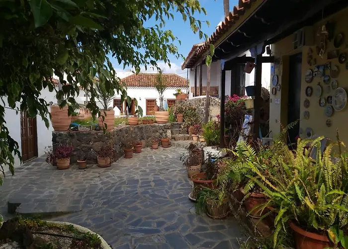 فيلة Charming 1-bed House In