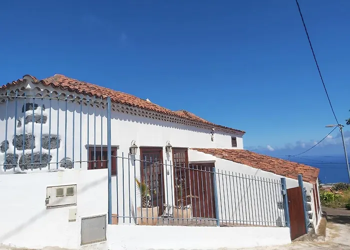 فيلة Charming 1-bed House In *