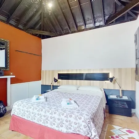 Villa Charming 1-bed House In La Laguna *