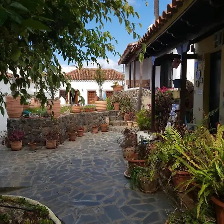 Villa Charming 1-bed House In La Laguna