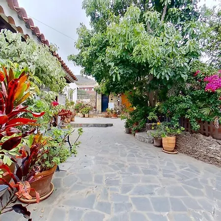 Charming 1-bed House In La Laguna *