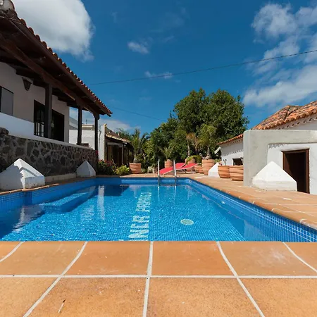 Charming 1-bed House In La Laguna Villa